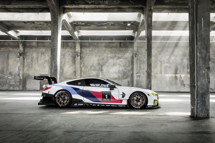  BMW M8 GTE 2018 года  (фото 4 из 43)